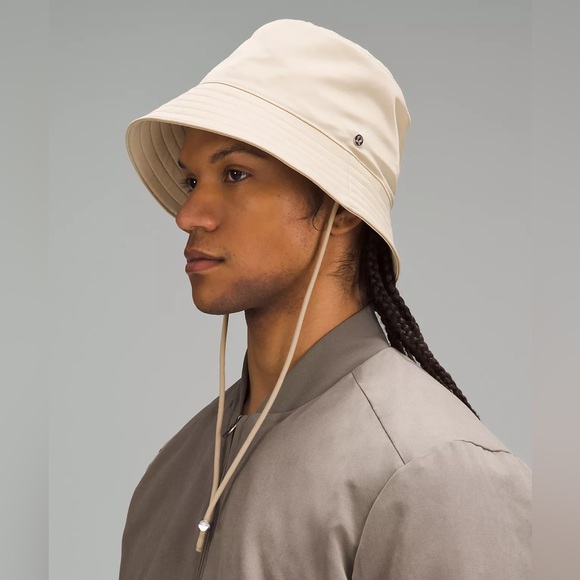Lululemon Nylon Bucket Hat in Trench (Light Khaki) NWT - Picture 4 of 6